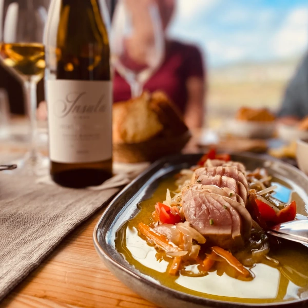 Tasting wine and food