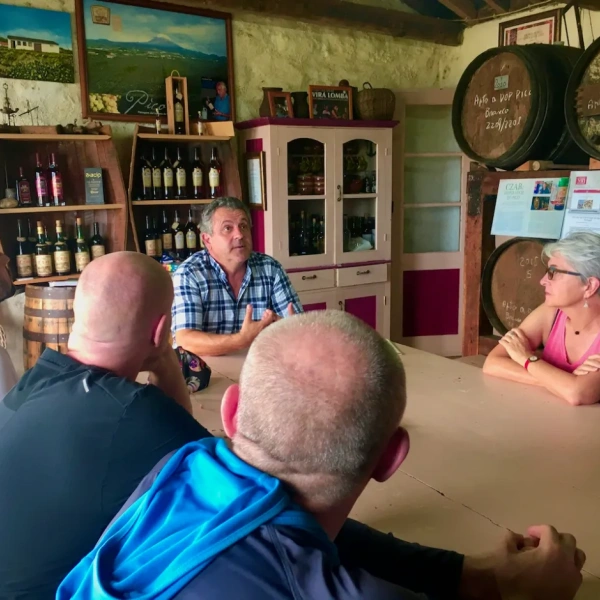 El zar catando vinos en las Azores